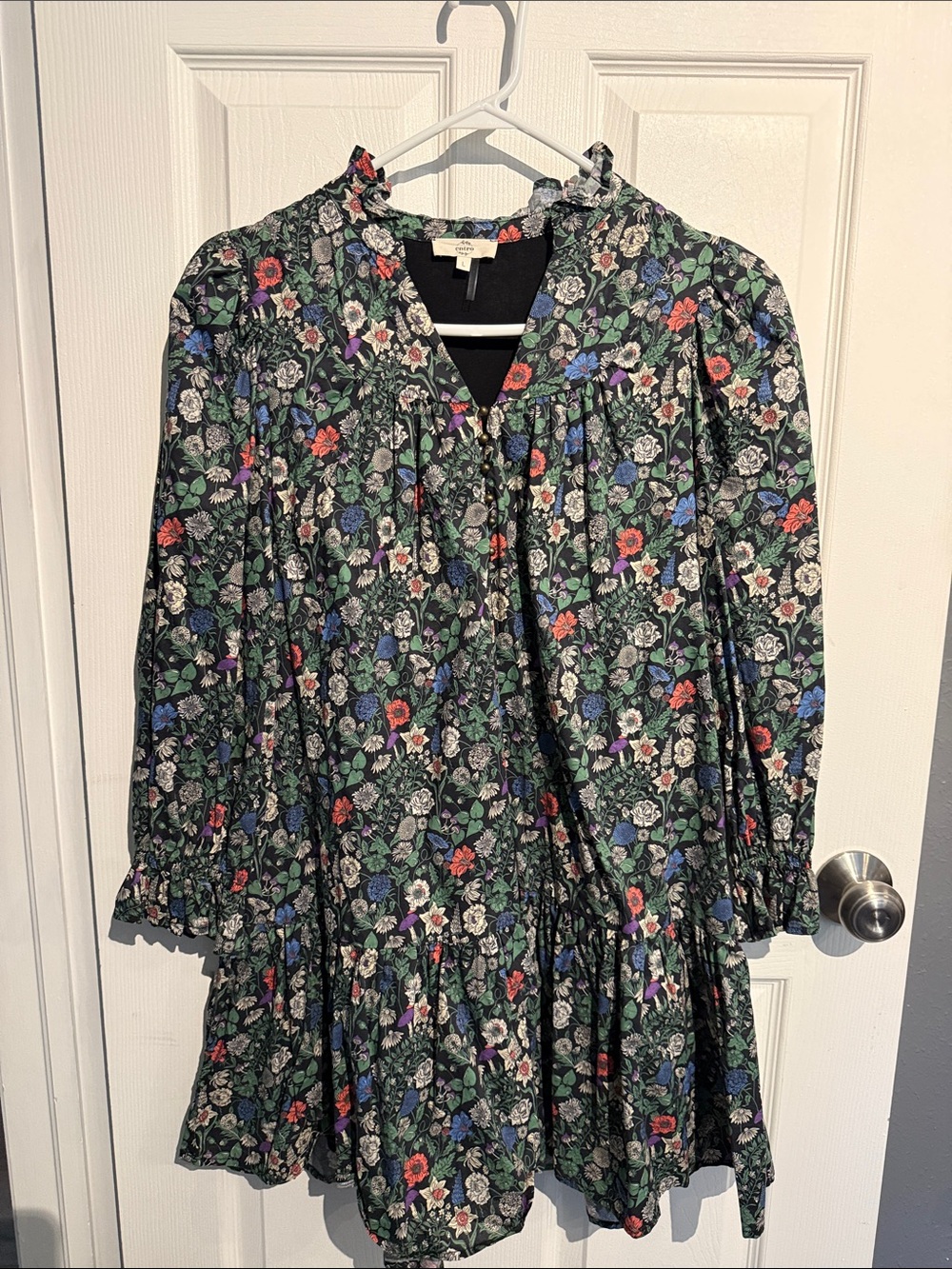 entro Black Floral Ruffle-Neck Tiered Long-Sleeve Dress